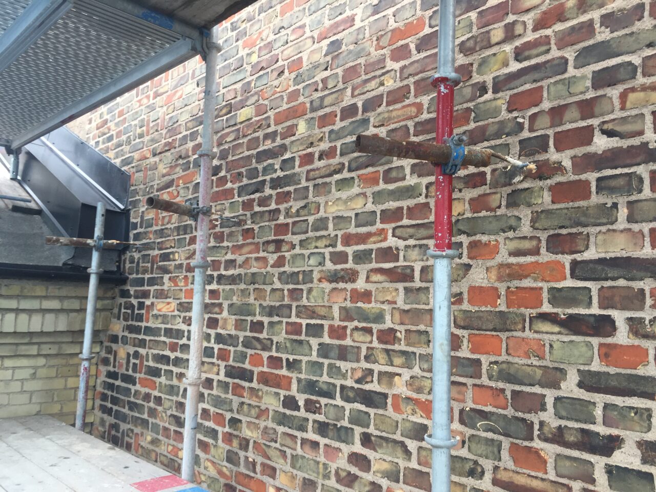 Omfogning tegelfasader i Malmö.